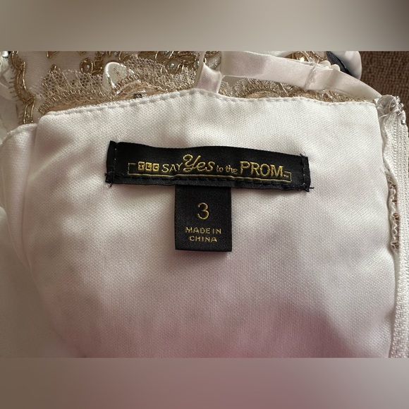 Say Yes To The Prom Dress Juniors! Size 3 - Picture 7 of 7